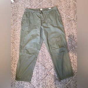 Women’s GAP Girlfriend Chino Pants
